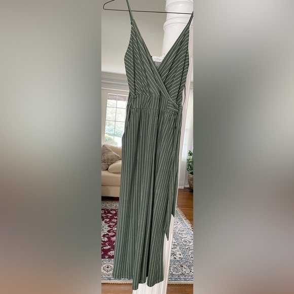 KaiTeigh Pants - KaiTeigh women green striped crop Jumpsuit. New size S . V- neck sleeveless.